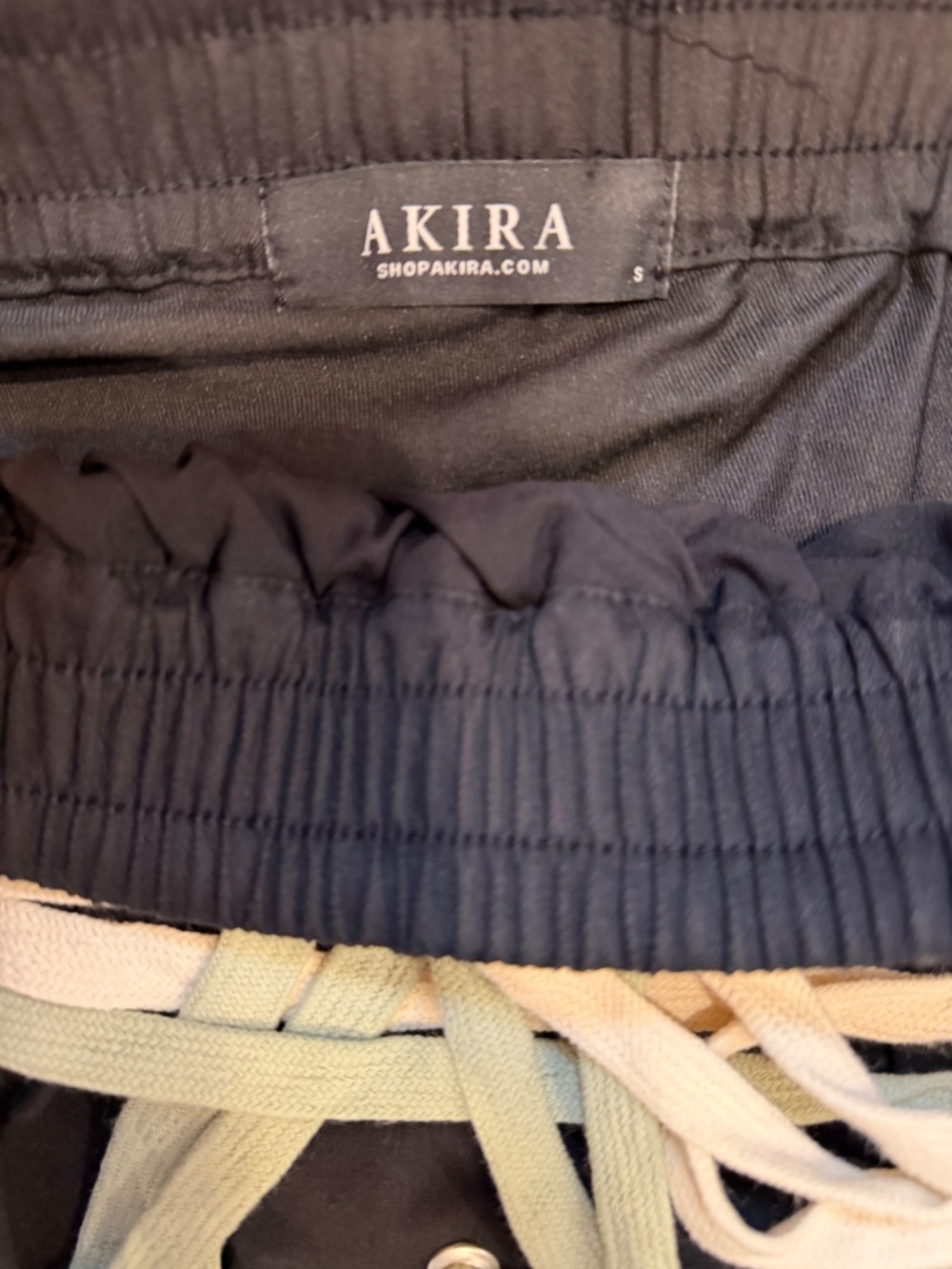 Akira skirt - Picture 3 of 3